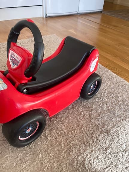 Disney gåbil röd plast