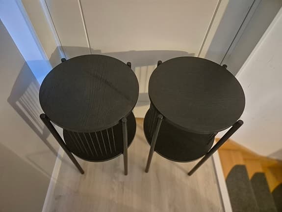 Sidobord/sängbord - SNESLEV - 2 stycken