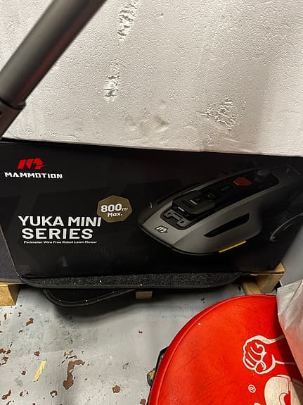 Mammotion Yuka Mini 800 Robotgräsklippare