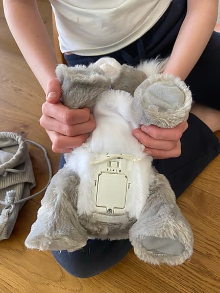 Furby interaktiv leksak med väska grå plysch