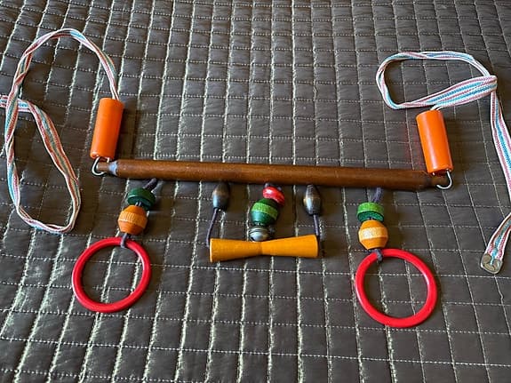 BRIO leksak hängande träleksak med ringar flerfärgad