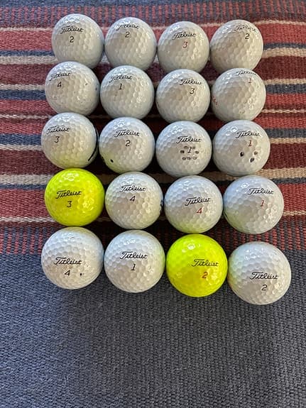Titleist golfbollar vit gul