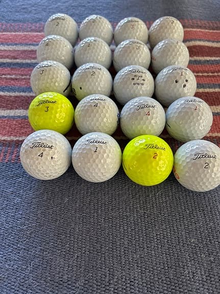 Titleist golfbollar vit gul