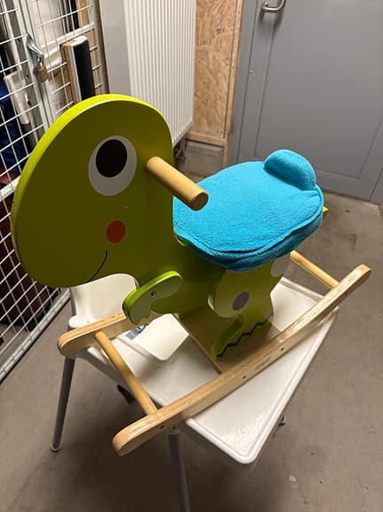 Baby rocking chair