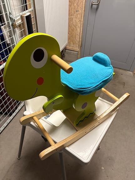 Baby rocking chair