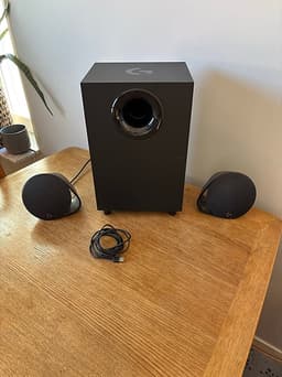 Logitech G560 lightsync gaming speakers