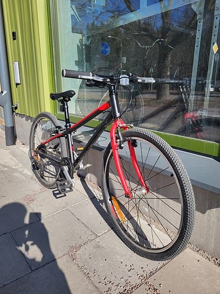 Cykel 24" unisex svart/röd