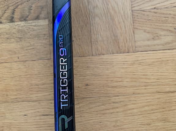 CCM Ribcor Trigger 9 PRO , 70 flex P28M , Sr  Right , Hockeyklubba