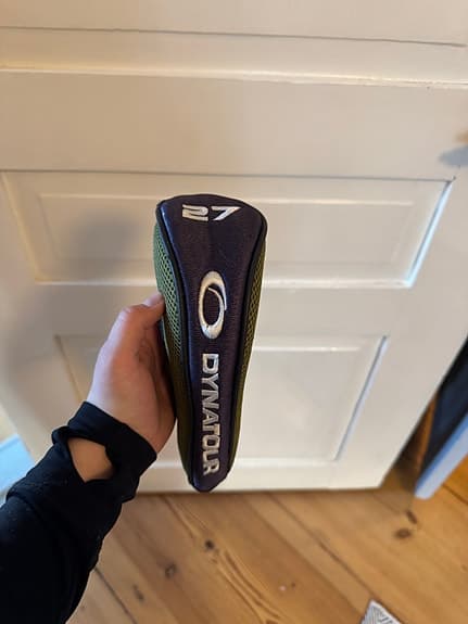 Golfklubbor Junior – 5 st + 1 headcover 200 kr eller 50 kr st.