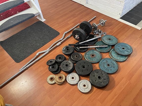 Vikter och skivstänger för styrketräning