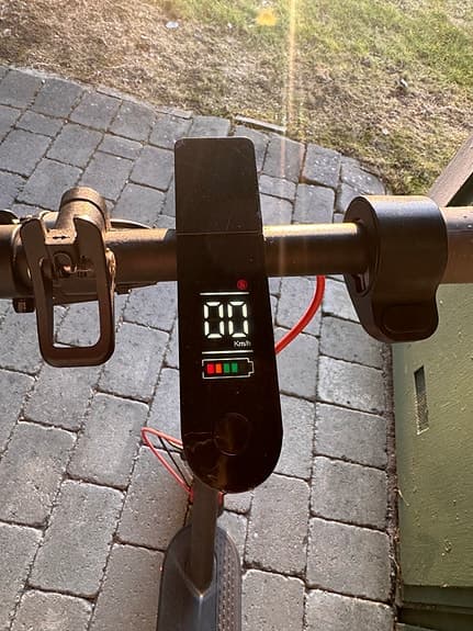 E-Wheels E2S Junior elsparkcykel svart