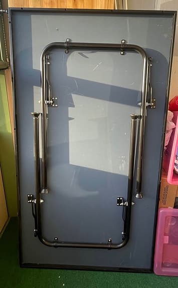 Hopfällbart pingisbord med nät