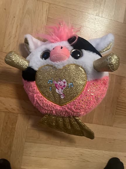 Ty gosedjur fiskfigur vit rosa med gulddetaljer