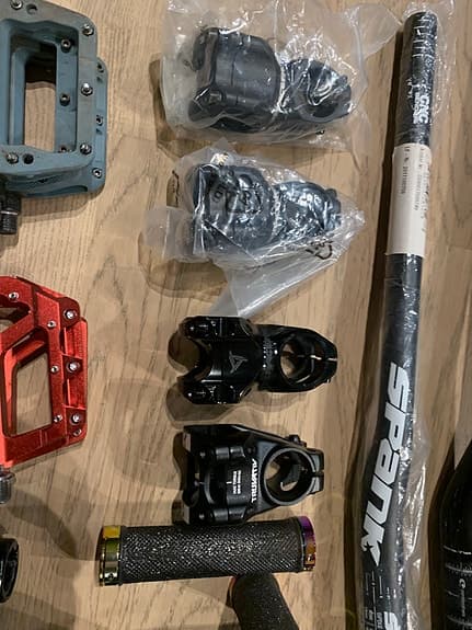 Styren, Stammar, Handtag, Pedaler