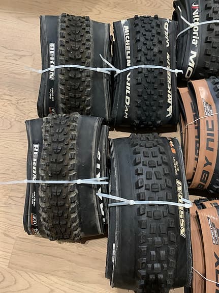 Däck & Hjul - Schwalbe, Maxxis, Michelin, Vittoria, Spank, CushCore