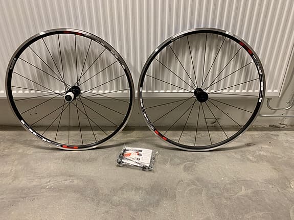 Shimano WH-R501 Hjulset + Extra bakhjul (Rideway)