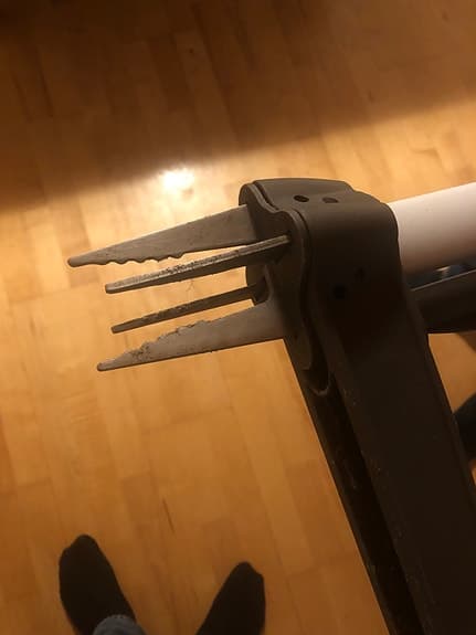 Fiskars Light ogräsupptagare