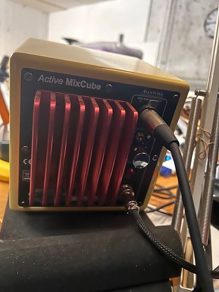 Avantone MixCubes Active Single Cream