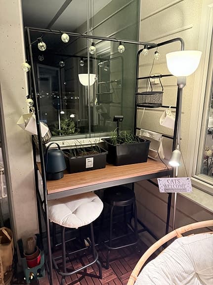 Ikea Håverud Barbord with 2 bar chairs