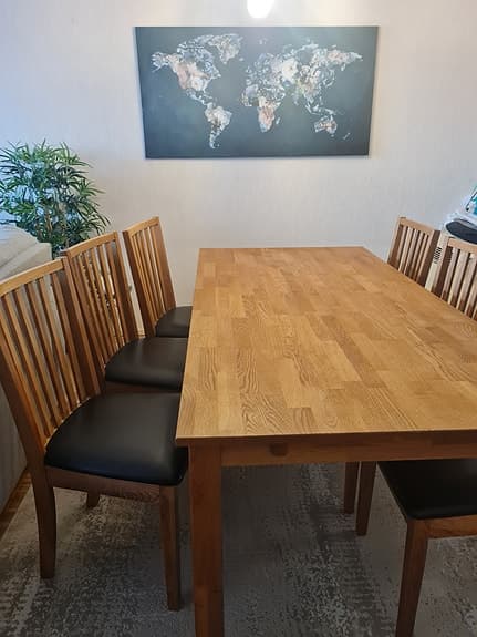 EK Matbord med 6 stolar
