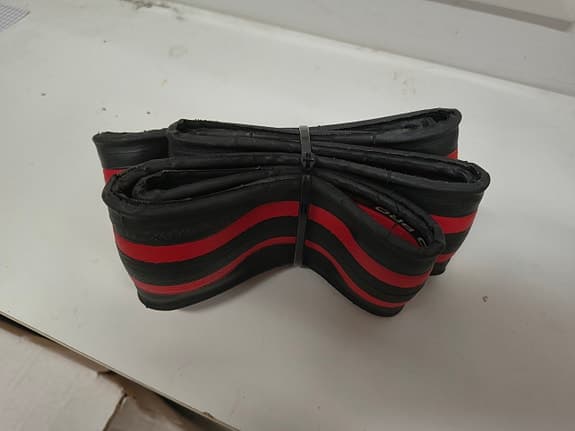 Däck för landsvägscykel: Vittoria Rubino Pro Fold G2.0 Svart/röd/svart 700X25C