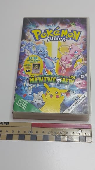 Pokémon VHS Film – Mewtwo mot Mew #151 Svenskt tal – Retro Vintage Samlarobjekt