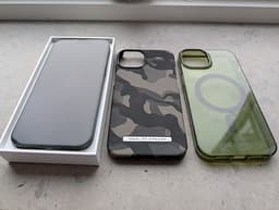 Olåst iPhone 13 (128GB) Grön + 2 iDeal of Sweden-skal