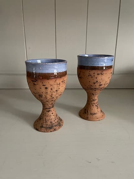 Visby Krukmakeri handdrejade keramikkalkar brun blå