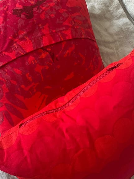 Marimekko kuddar röda mönstrade