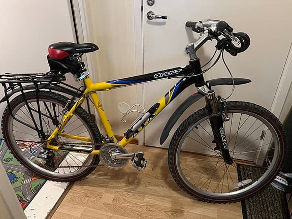 Giant  mountain bike  strl M, 18 växlar  - Som ny