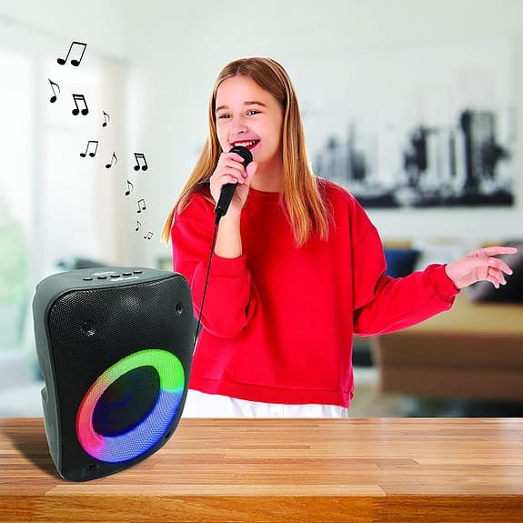 Helt ny - Två Bluetooth stereohögtalare med Mikrofon.