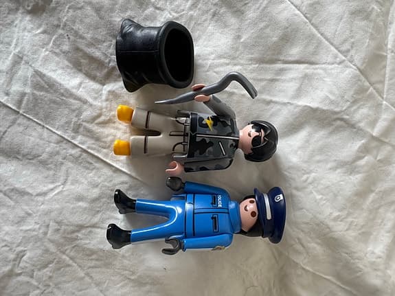 Playmobil polislekset med motorcyklar och figurer