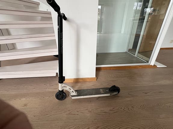 Madd / MGP Grit Extrem Gear sparkcykel svart/vit