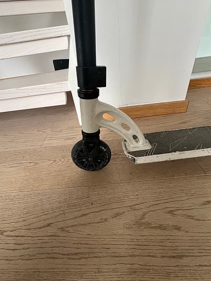 Madd / MGP Grit Extrem Gear sparkcykel svart/vit