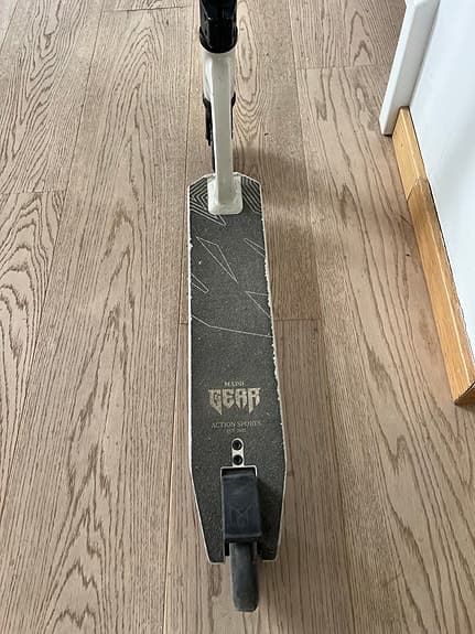 Madd / MGP Grit Extrem Gear sparkcykel svart/vit