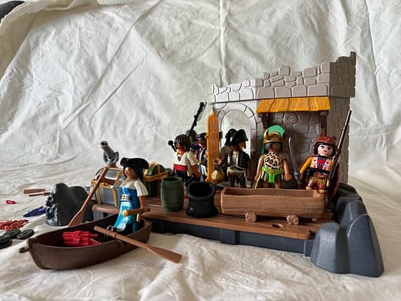 Playmobil piratlekset 70979 med figurer och tillbehör