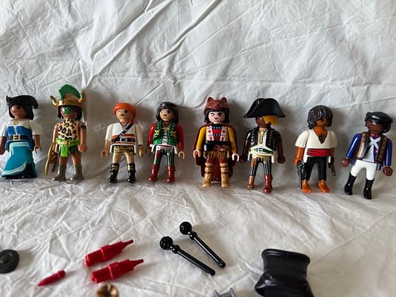 Playmobil piratlekset 70979 med figurer och tillbehör