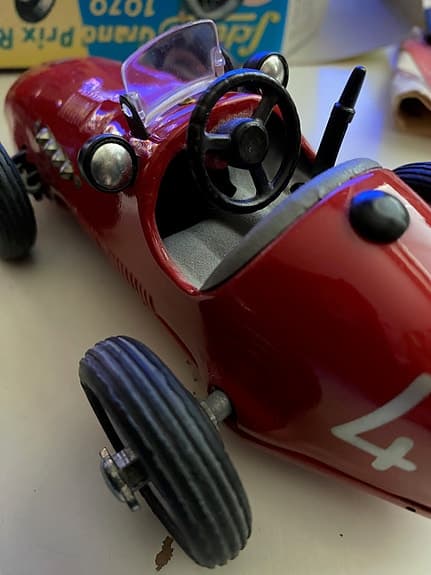 Schuco 1070, Ferrari F1 Grand Prix Racer leksaksbil röd plåt