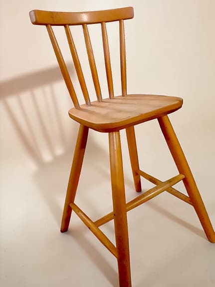 IKEA "Utaker" barnstol i trä