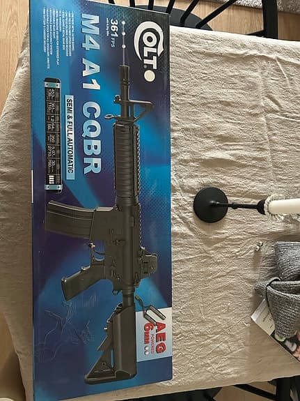 Colt M4 A1 CQBR Airsoft – komplett kit, knappt använd!