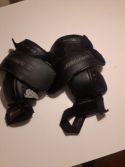 Bauer knäskydd målvakt Bauer