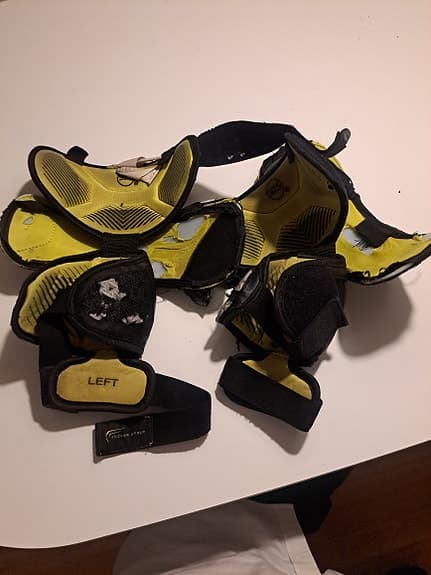 Bauer knäskydd målvakt Bauer