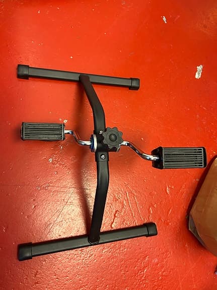 Okänt märke pedaltränare svart