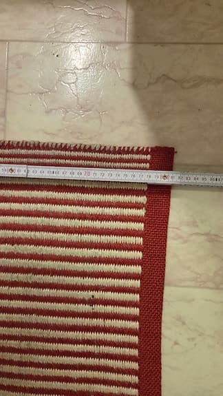 Dörmatta röd och vit från Åhlens