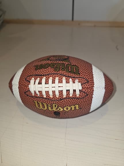 Wilson NCAA 1001 Junior Storlek 10" Kompositfotboll - # F1673
