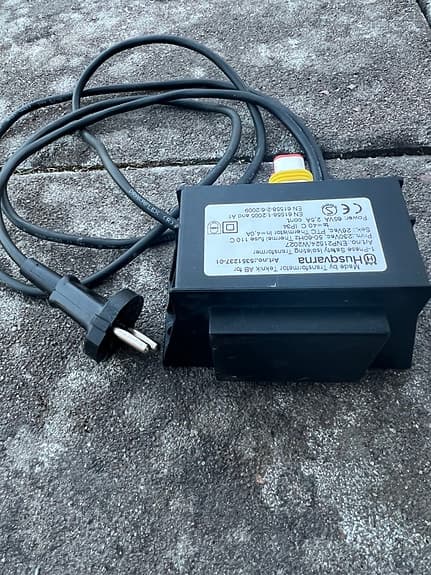 Husqvarna Transformator NQE-PSU2 robotgräsklippare svart