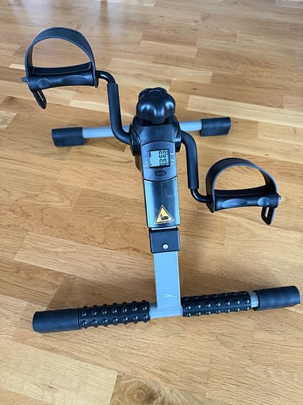 Träningspedal motionscykel för armar och ben med display