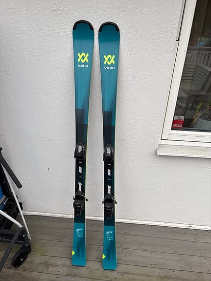 Völkl Deacon JR Pro skidor 160 cm blå