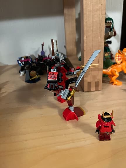 LEGO Ninjago robot med minifigur röd