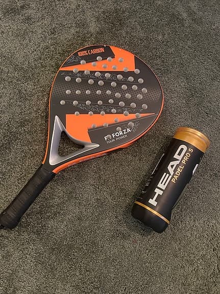 Forza padel rack med bollar